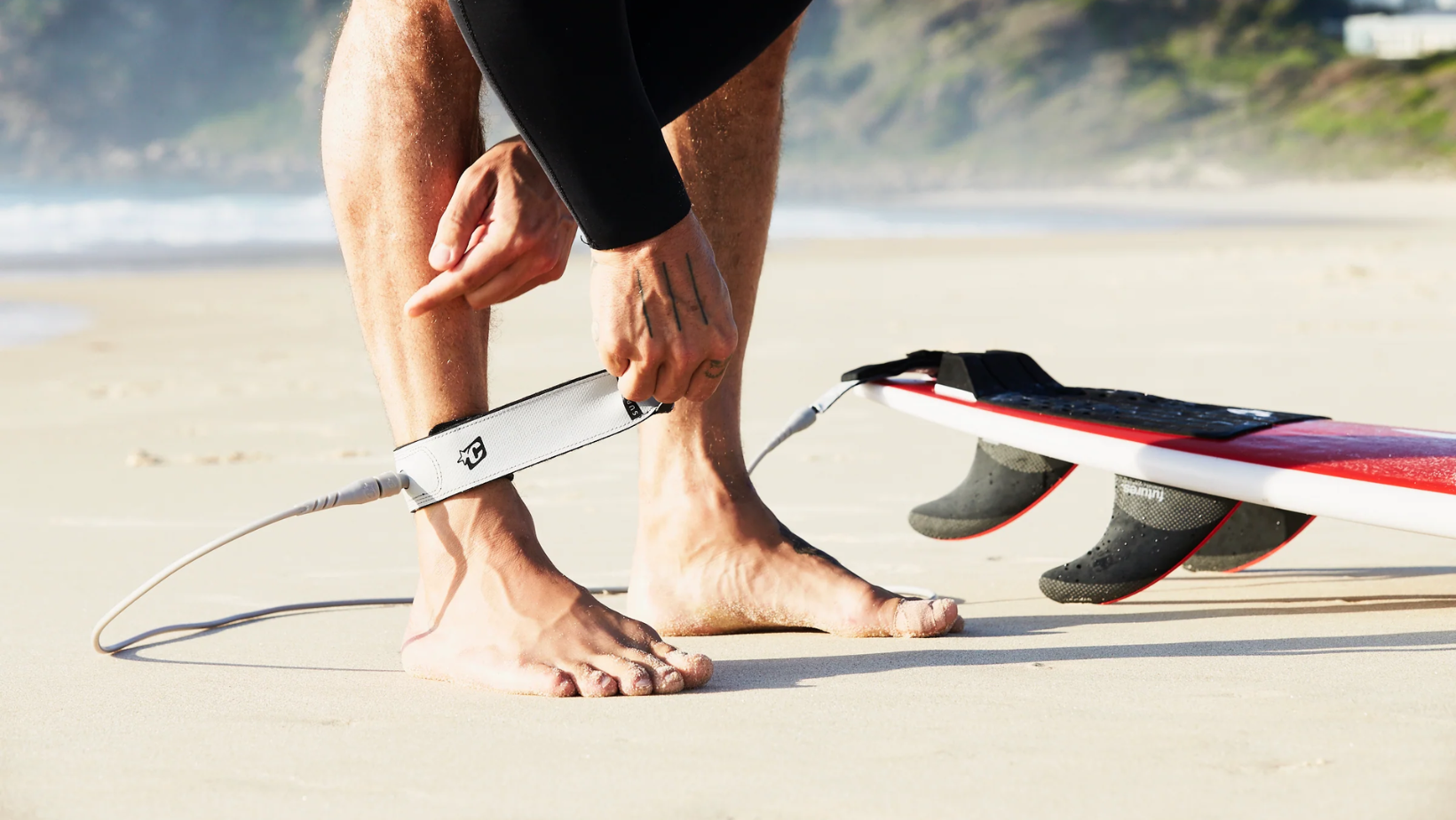 LEASH SURF