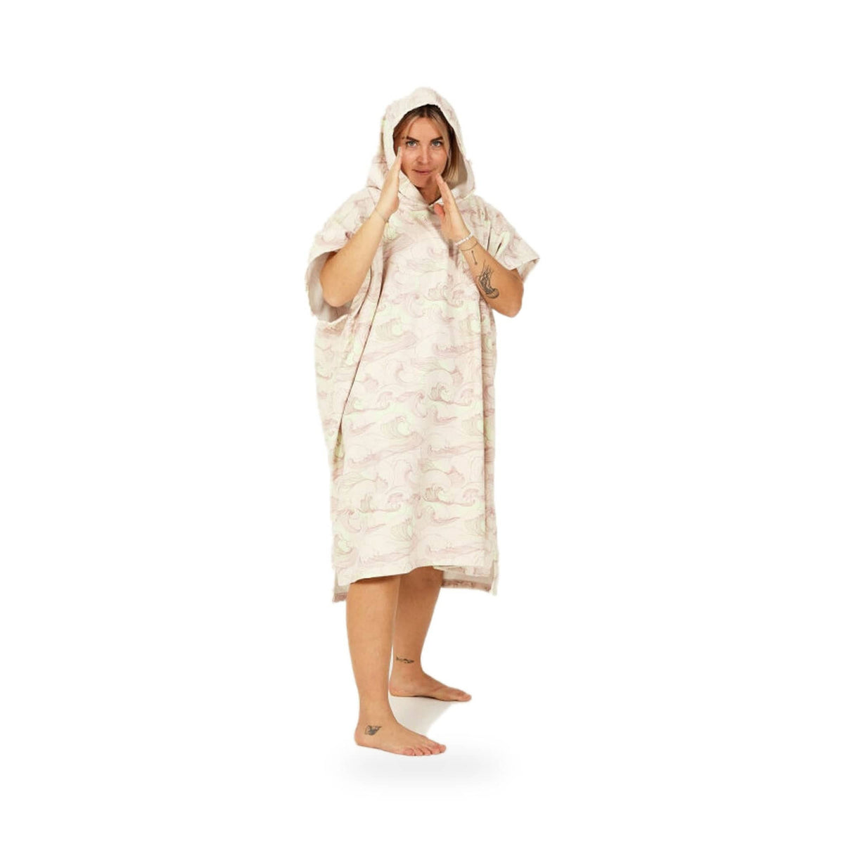 AFTER - Poncho Japan Waves Soft Pink – poncho scontornato su fondo bianco