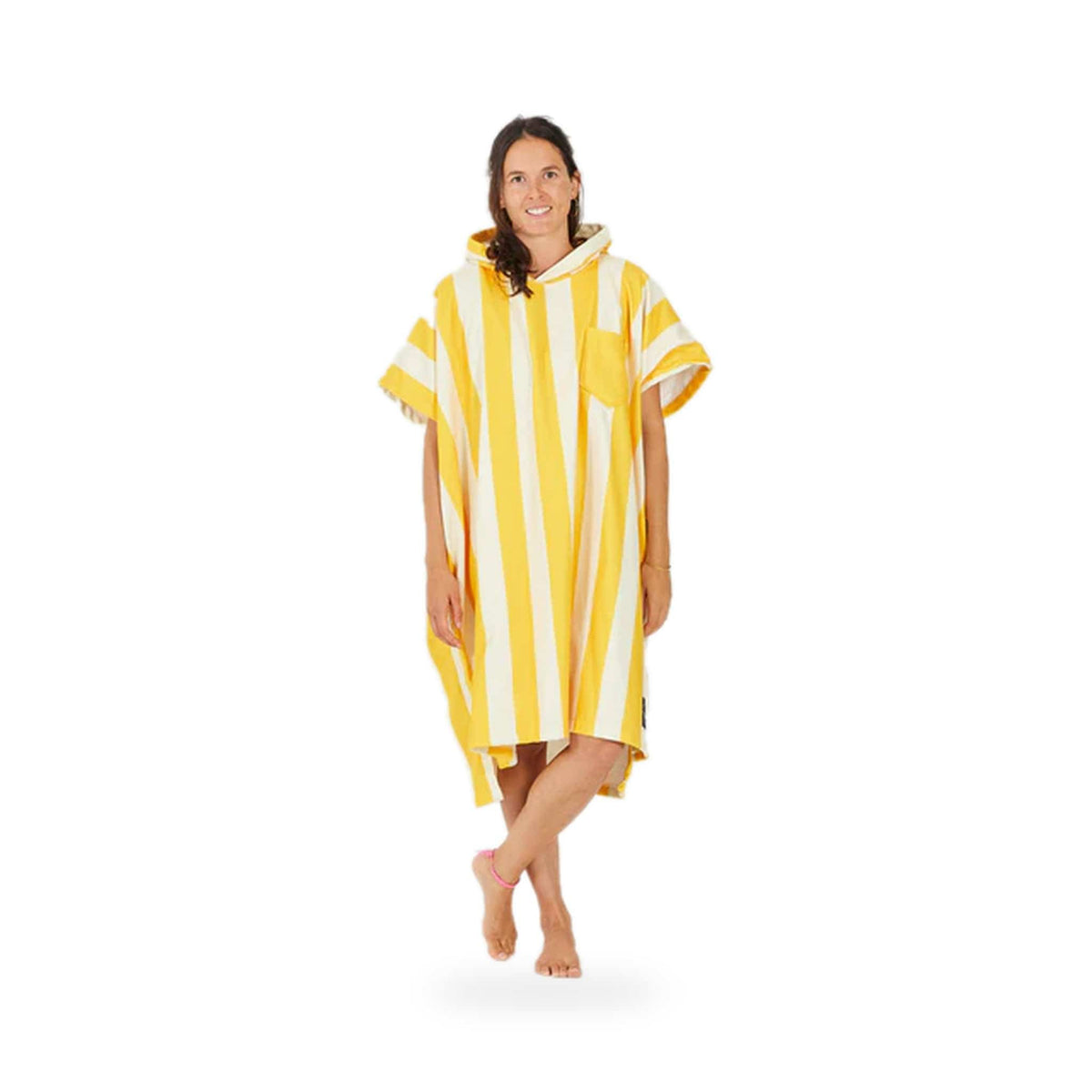 AFTER - Poncho Stripes Yellow – poncho scontornato su fondo bianco