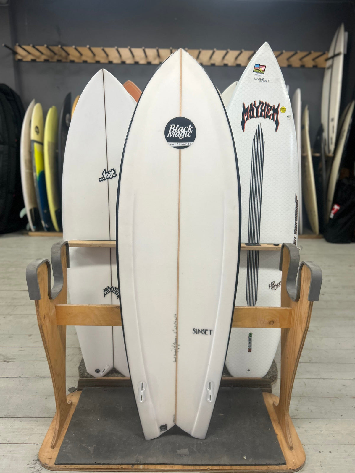 BLACK MAGIC - Fish Sunset 5’9"
