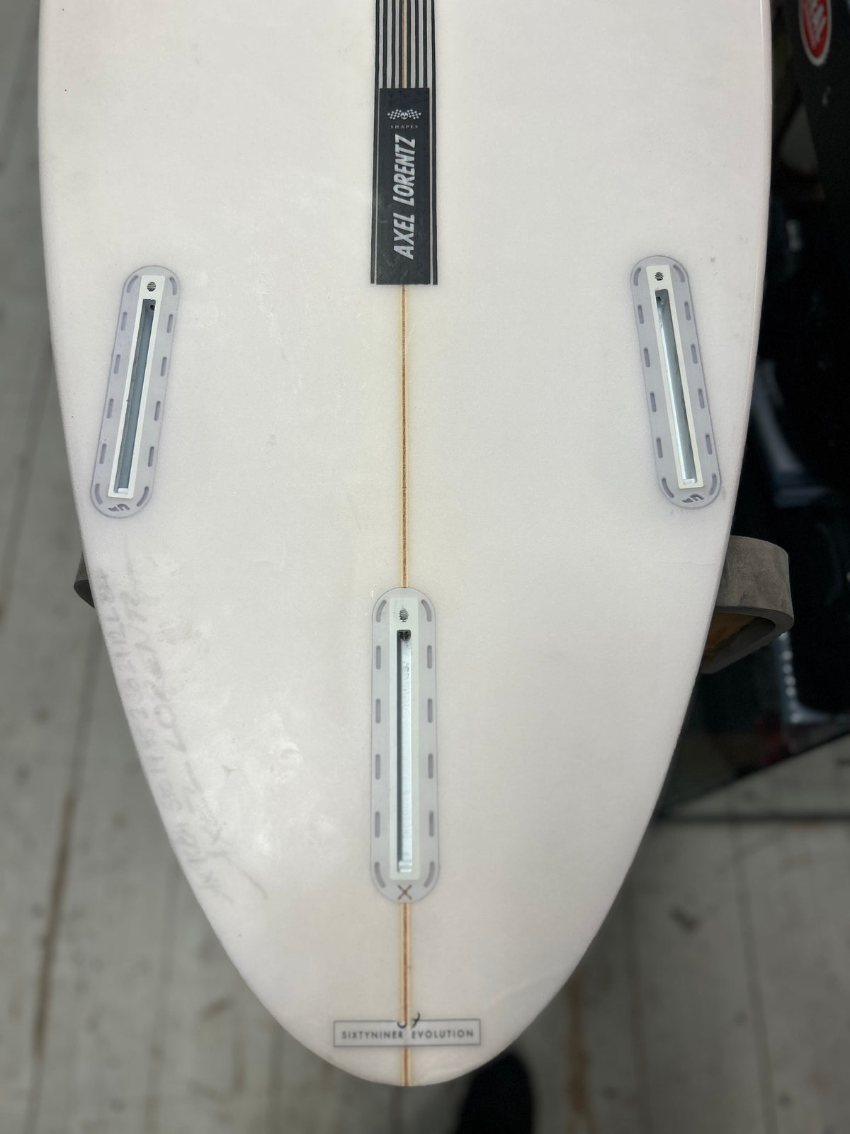 PUKAS - 69ER EVOLUTION by Axel Lorentz 5'10" x 19.75" x 2.38" - 29.1L