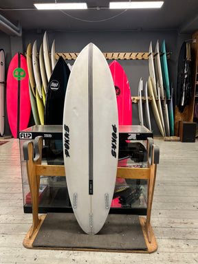 PUKAS - 69ER EVOLUTION by Axel Lorentz 5'10" x 19.75" x 2.38" - 29.1L