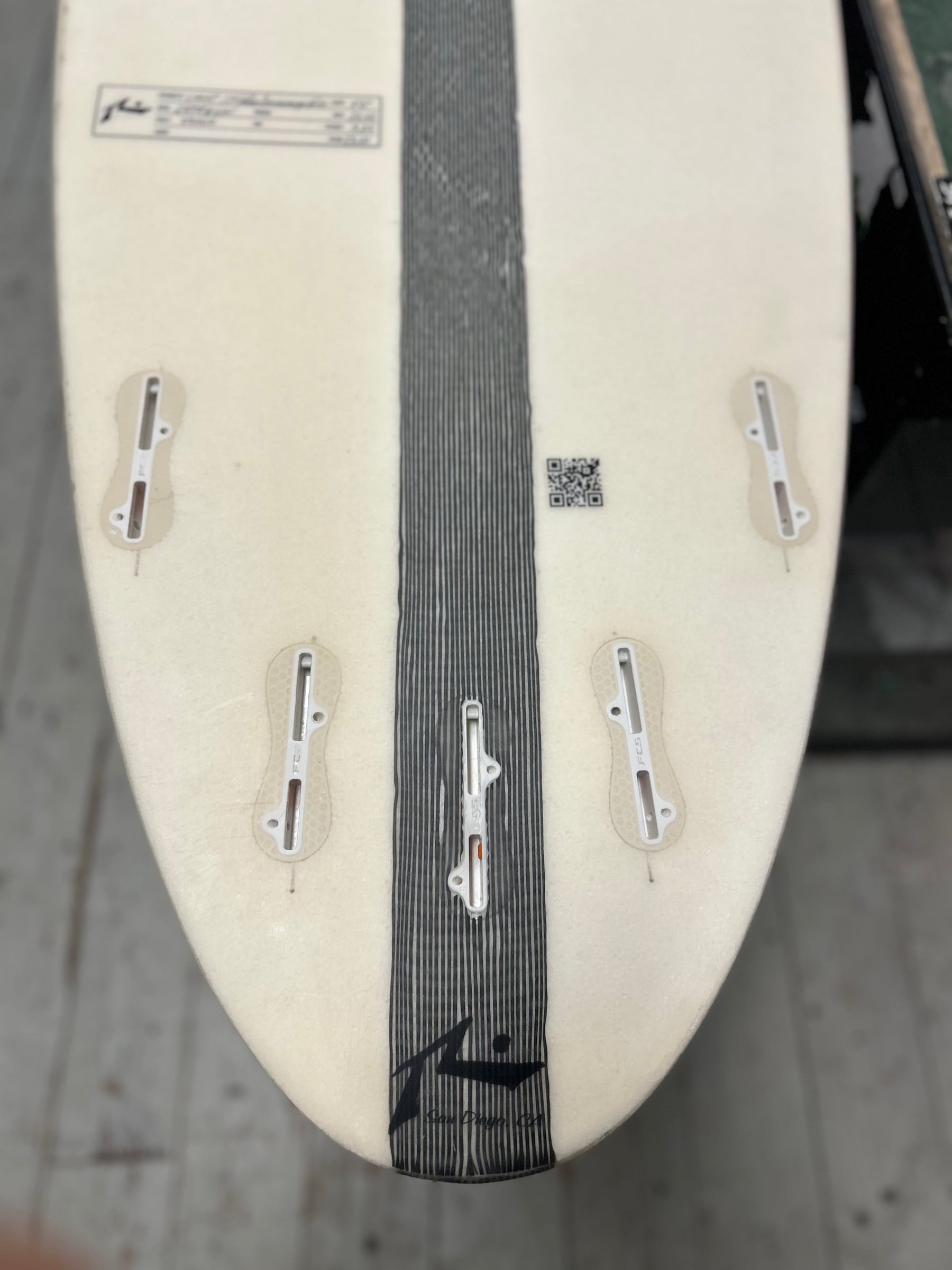 RUSTY - Zeppelin 7'0" x 22.62" x 3.25" 57.6L Usata