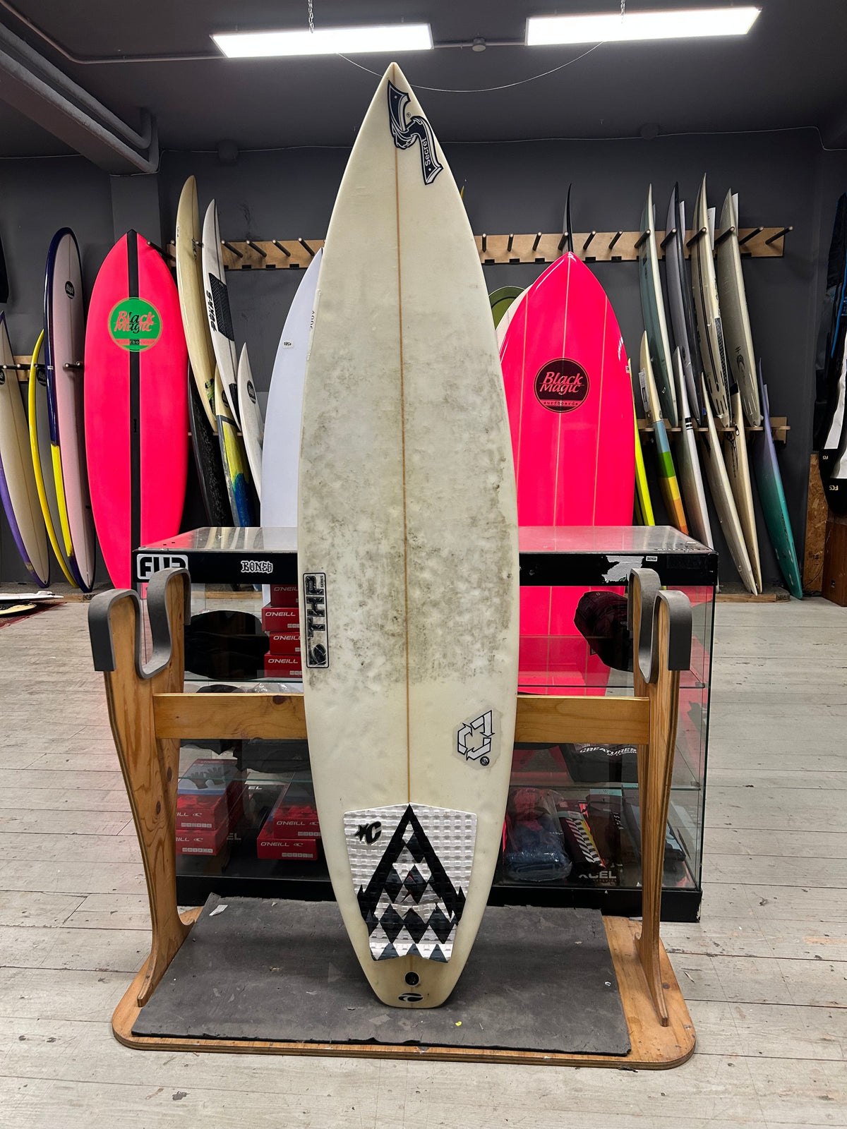 SECRET SURFBOARDS THP -6'3" X 18 5/8 X 2 1/4 LT27 USATA
